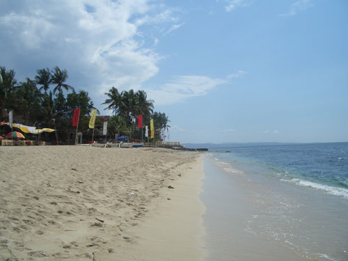 Crosslaufen auf weißem Sand auf den Philippinen ist ein ganz besonderes Lauftraining